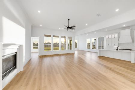 New construction Single-Family house 1624 Birch Lake Bnd, Friendswood, TX 77546 Solaria- photo 19 19