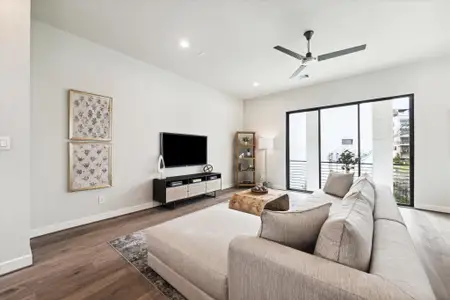 New construction Single-Family house 3911 Willowbend Pt, Houston, TX 77025 - image 6