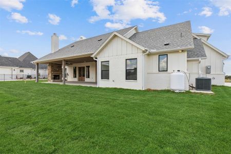 New construction Single-Family house 166 Coalson Crossing, Azle, TX 76020 - photo 33 33