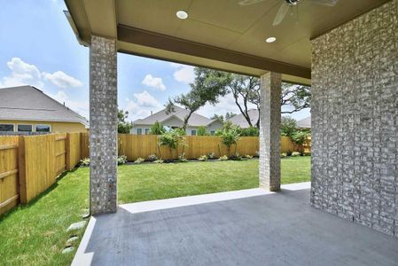 New construction Single-Family house 202 Five Mile Creek Way, Kyle, TX 78640 Brentwood Plan- photo 26 26