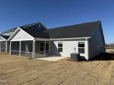 New construction Single-Family house 195 Frasier Fir Way, Lillington, NC 27546 null- photo 5 5