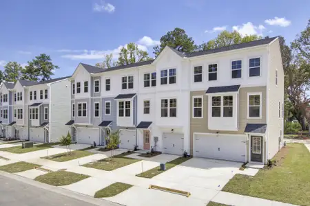 New construction Townhouse house 427 Caledon Ct, Johns Island, SC 29455 - image