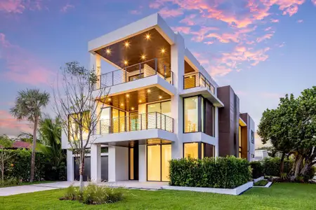 New construction Single-Family house 98 Ne Spanish Trl, Boca Raton, FL 33432 - image