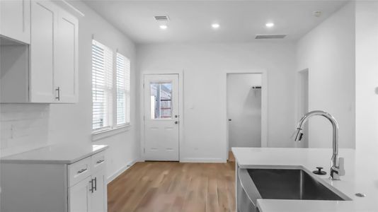 New construction Single-Family house 6635 Escondido Dr, Rosharon, TX 77583 - image 11