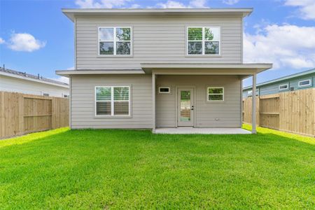New construction Single-Family house 9913 Dipping Woods St, Houston, TX 77076 - image 2