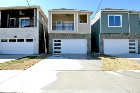 New construction Single-Family house 8025 Virgil St, Houston, TX 77088 - image