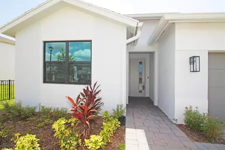New construction Single-Family house 5929 Se Circle Circle Cir, Stuart, FL 34997 - image