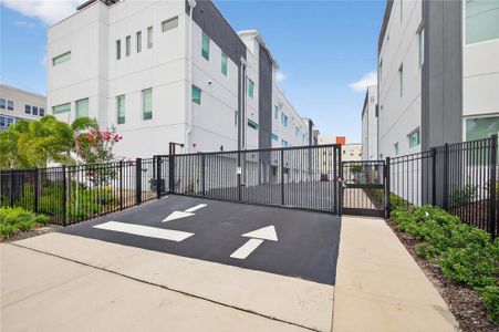 New construction Townhouse house 536 Dr. Martin Luther King Jr St S, St. Petersburg, FL 33701 - image