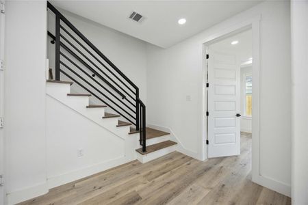 New construction Single-Family house 1805 Emir Street Unit N, Houston, TX 77009 - photo 8 8