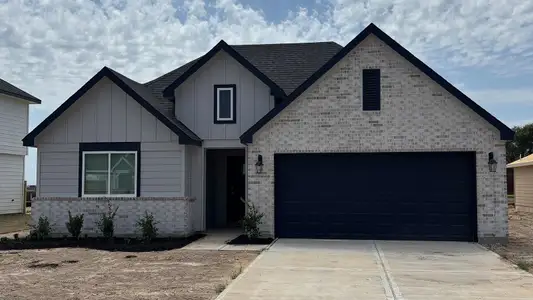 New construction Single-Family house 955 Elliott Dr, Nome, TX 77629 plan Elgin - image