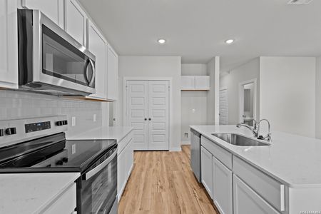 New construction Single-Family house 5611 Franklin Hls, San Antonio, TX 78073 plan Hawthorn- 1802 - image 7