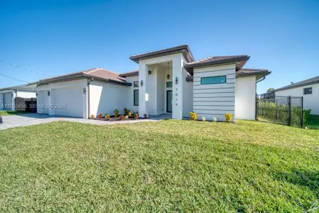 New construction Single-Family house 1019 Sw 8Th Ct, Cape Coral, FL 33991 - image