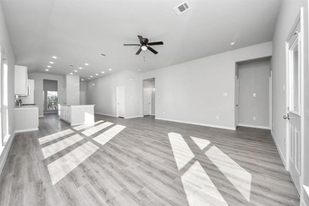 New construction Single-Family house 214 Spruce Lake Rd, Houston, TX 77336 null- photo 17 17