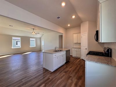 New construction Single-Family house 25766 John Wayne Dr, Splendora, TX 77372 plan Magnolia - image 3