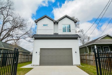 New construction Single-Family house 1415 E 35Th St, Houston, TX 77022 - image