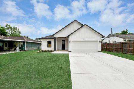 New construction Single-Family house 3304 Bond St, Pasadena, TX 77503 - image