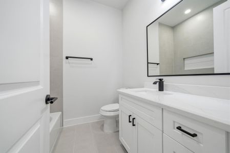 New construction Single-Family house 328 Janisch, Unit D, Houston, TX 77018 - image 15