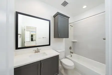 New construction Single-Family house 414 Santa Clara Pl, Unit BLDG. 2, San Antonio, TX 78210 - image 20