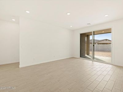 New construction Single-Family house 17583 W Jefferson St, Goodyear, AZ 85338 Onyx - photo 14 14