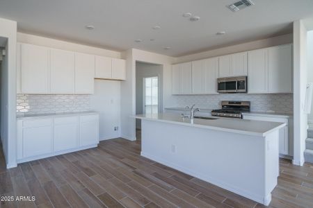 New construction Single-Family house 2852 N 214Th Dr, Buckeye, AZ 85396 plan Bartlett - image 5