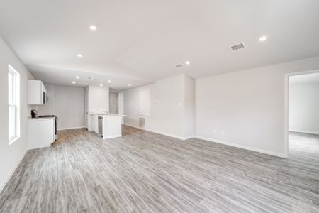 New construction Single-Family house 1512 E Milam St, Wharton, TX 77488 plan Lincoln - image 14