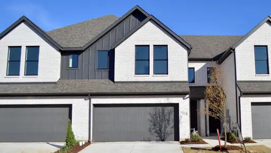 New construction Townhouse house 3734 Pierce Ln, Grand Prairie, TX 75052 plan Baycliff - image
