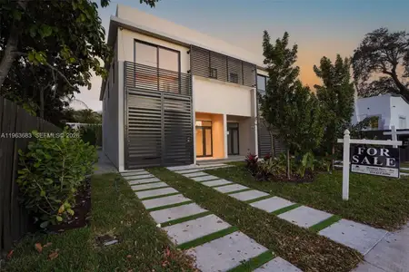 New construction Townhouse house 4715 N Miami Ave, Miami, FL 33127 - image