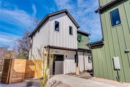 New construction Single-Family house 1711 E M Franklin Ave, Unit 2, Austin, TX 78721 - photo 0