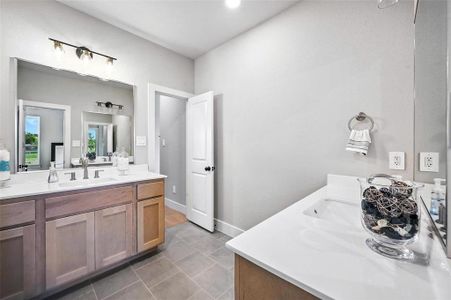 New construction Single-Family house 1114 Silver Sage Trl, Weatherford, TX 76085 - image 16