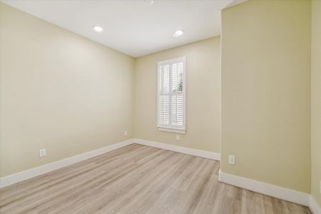 New construction Single-Family house 4010 Rutland St, Houston, TX 77018 - image 14