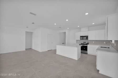 New construction Single-Family house 3243 Willowleaf Ln, Green Cove Springs, FL 32043 Heston- photo 5 5