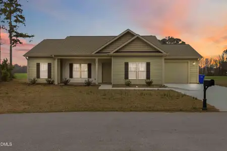 New construction Single-Family house 404 S Eastwood Dr, Benson, NC 27504 plan Dustin - image
