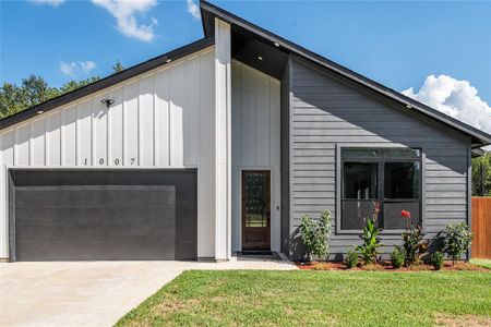 New construction Single-Family house 1007 Maloma Ct, Tool, TX 75143 - image