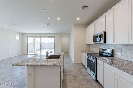 New construction Single-Family house 21553 W Papago St, Buckeye, AZ 85326 Bluebell- photo 17 17