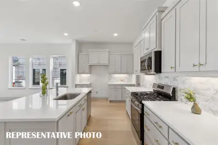 New construction Townhouse house 1304 Marsh Ln, Frisco, TX 75033 - image 4