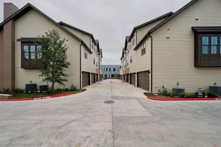 New construction Townhouse house 2209 Woodland Ave, Unit 203, Austin, TX 78741 - image