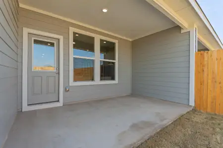 New construction Townhouse house 556 Arnold Lp, Unit B, Uhland, TX 78640 null- photo 2 2