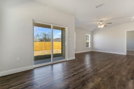 New construction Single-Family house 112 Jay St, Hillsboro, TX 76645 - image 17