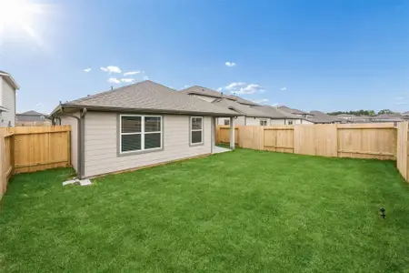 New construction Single-Family house 25260 Leather Leaf Ct, Montgomery, TX 77316 - image 3