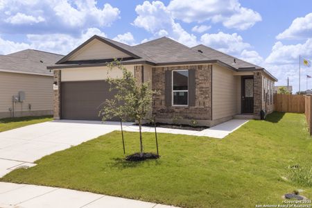 New construction Single-Family house 405 Panther Wy, Seguin, TX 78155 null- photo 1 1