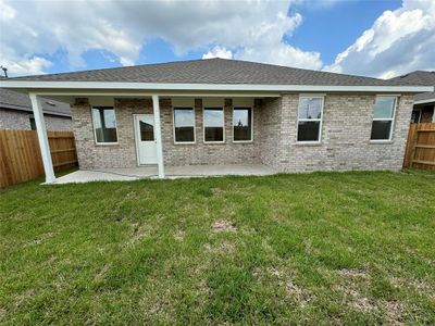 New construction Single-Family house 5606 Pinfish Dr, Baytown, TX 77521 plan Springsteen - image