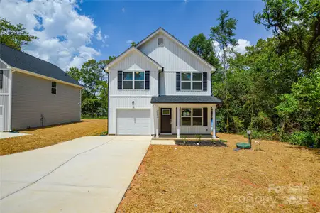 New construction Single-Family house 613 Elm St, Mount Holly, NC 28120 - image