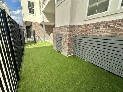New construction Single-Family house 1138 W 16Th St, Houston, TX 77008 - image