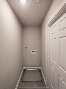 New construction Single-Family house 1375 Mixander Wy, La Porte, TX 77571 - image 6