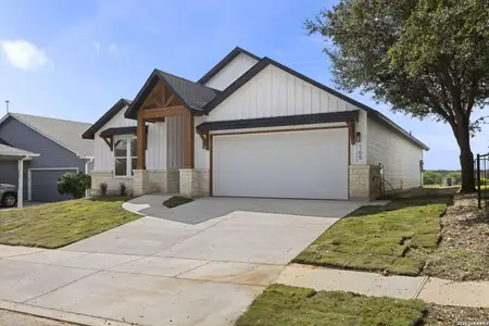 New construction Single-Family house 165 Whitewing Wy, Floresville, TX 78114 - image
