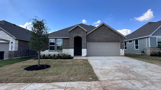 New construction Single-Family house 10836 Bloodstone Dr, Fort Worth, TX 76036 plan Kingbird - image