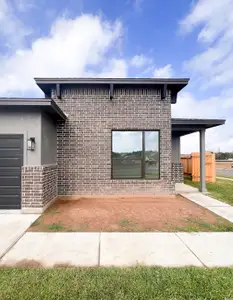 New construction Single-Family house 102 Persimmon Ct, Victoria, TX 77904 plan McKinney - image 4