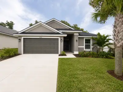 New construction Single-Family house 12964 Kent Bradley St, Dade City, FL 33525 plan 1635 - image