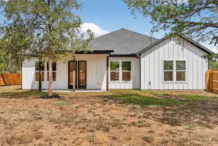 New construction Single-Family house 353 Nene Ln, Bastrop, TX 78602 - image
