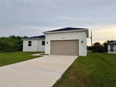 New construction Single-Family house 571 Mimosa Ave Nw, Port Charlotte, FL 33952 - image